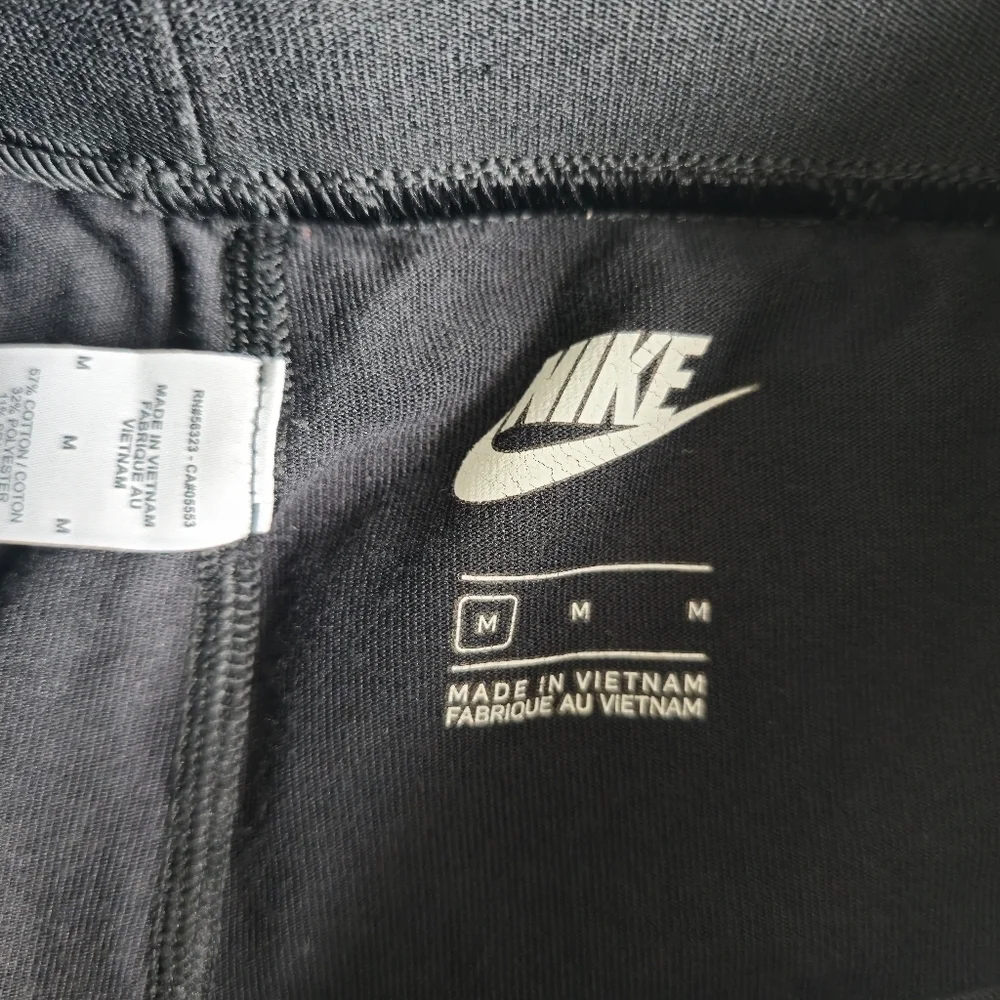 Nike Women's Black Leggings size M
